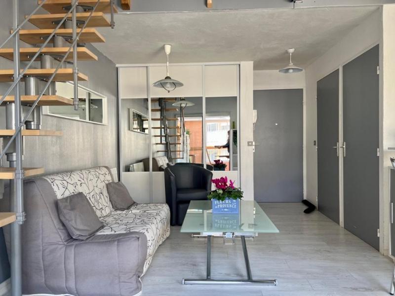 Joli Et Spacieux Studio Avec Garage Au Bord De Mer เฟรฌูส ภายนอก รูปภาพ